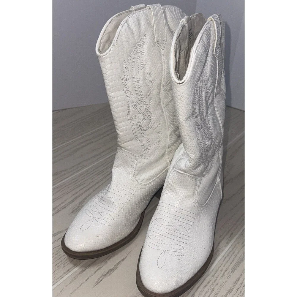 Coconuts by Matisse Gaucho Women’s Western Boots White Snake Print 10W